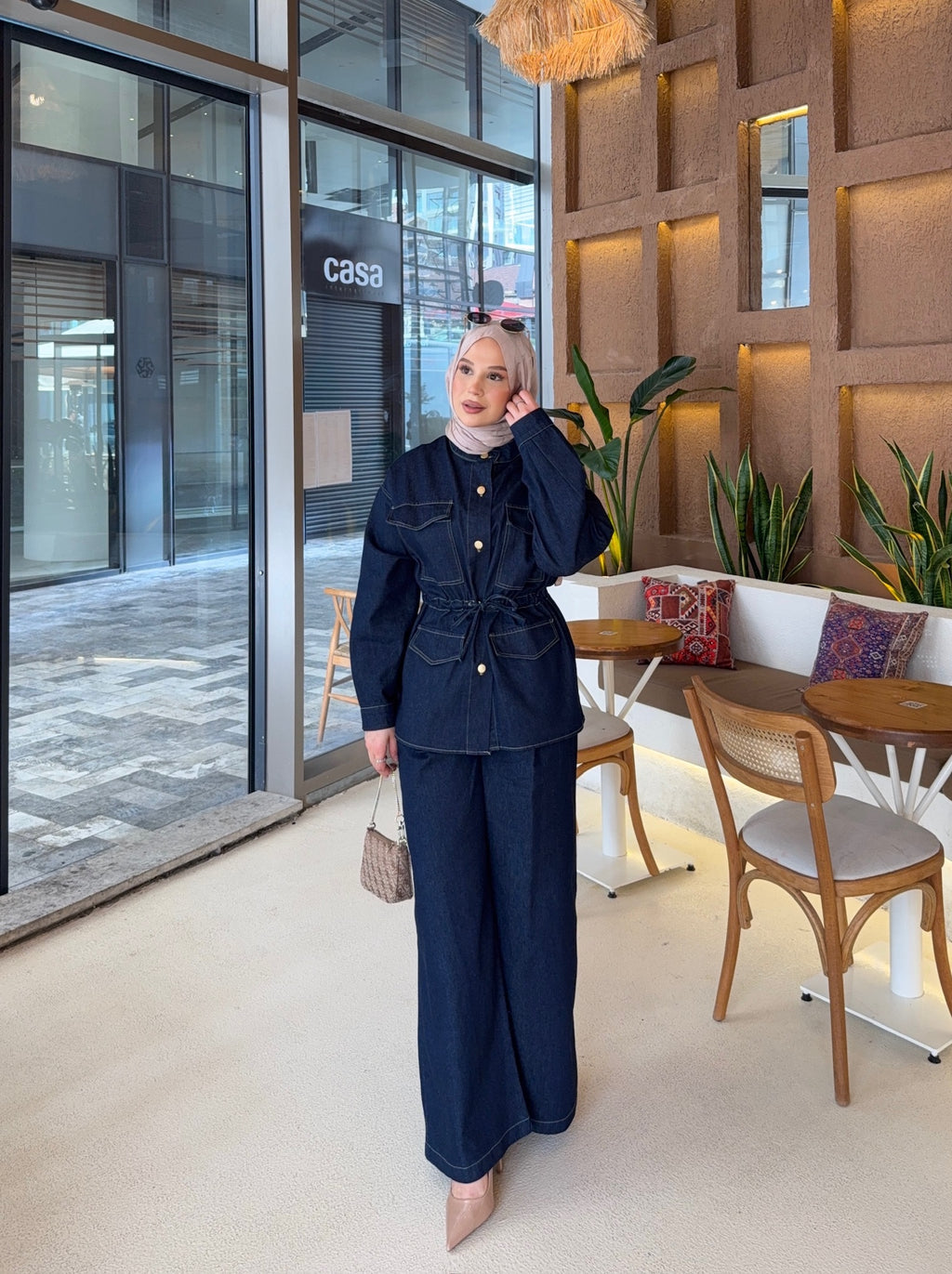 Belden Oturtmalı Denim Takım